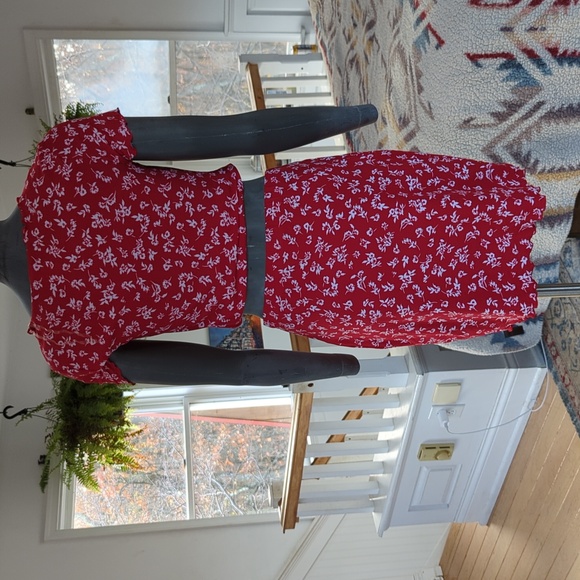 Two Piece Set - Picture 2 of 4